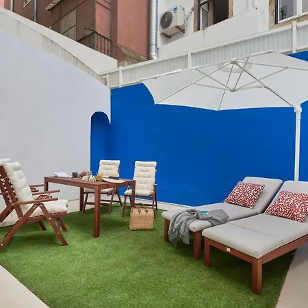 Charming Duplex With Terrace In Apartamento
