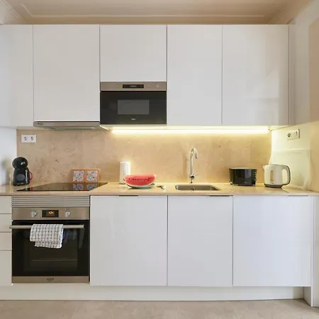 Charming Duplex With Terrace In Lägenhet