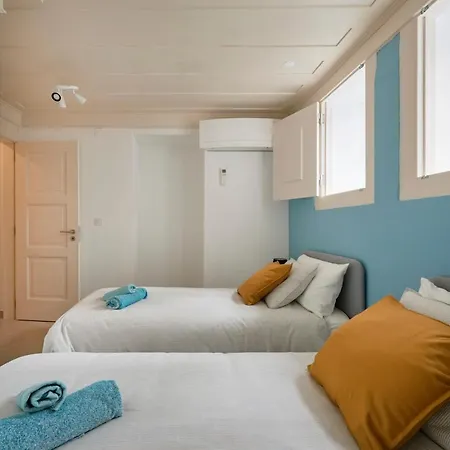 Charming Duplex With Terrace In