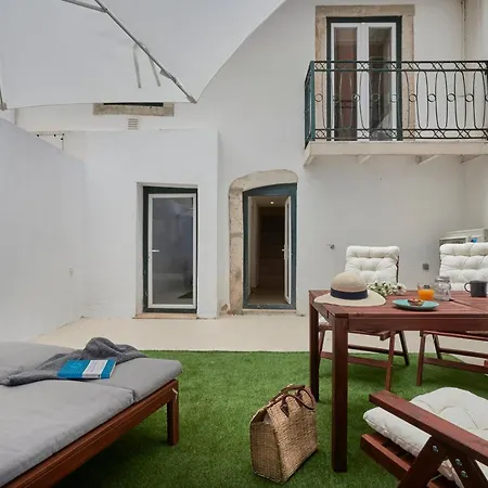 Apartamento Charming Duplex With Terrace In *